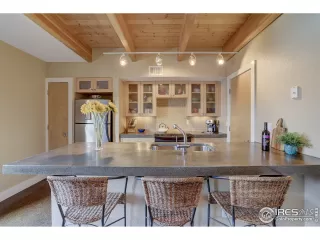 Photo #2: 920007 Listing