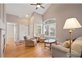 Photo #4: 920040 Listing