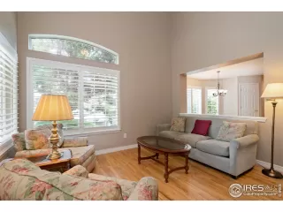 Photo #5: 920040 Listing