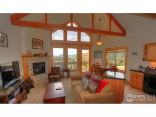 Photo #5: 920075 Listing