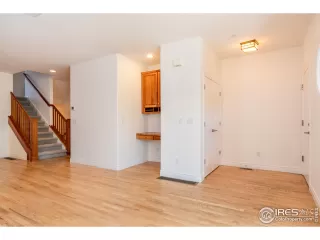 Photo #5: 920078 Listing