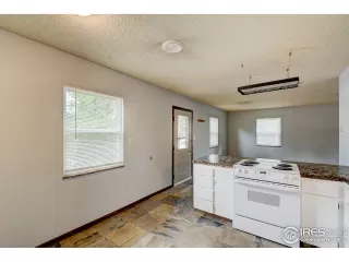 Photo #6: 920114 Listing