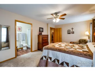 Photo #4: 920126 Listing