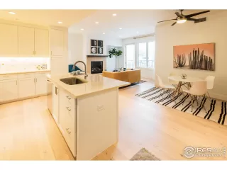 Photo #4: 920168 Listing 
