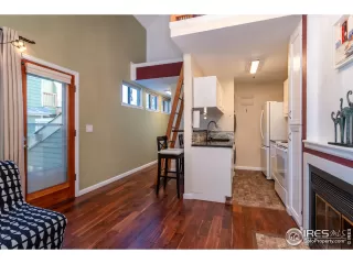 Photo #1: 920213 Listing