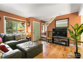 Photo #2: 920255 Listing