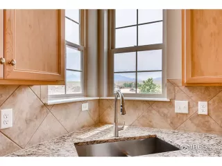 Photo #3: 920317 Listing