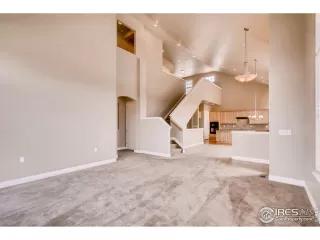 Photo #4: 920317 Listing