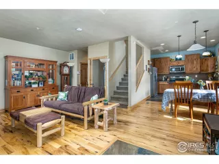 Photo #5: 920360 Listing 