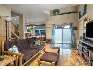 Photo #6: 920360 Listing 