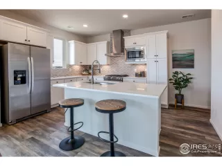 Photo #2: 920428 Listing 
