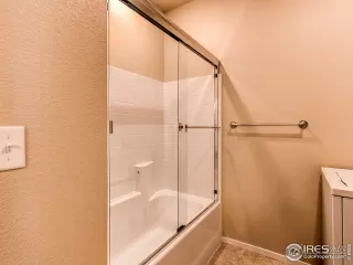 Photo #6: 920467 Listing