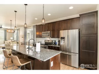 Photo #2: 920515 Listing