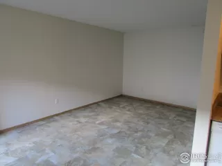 Photo #4: 920585 Listing