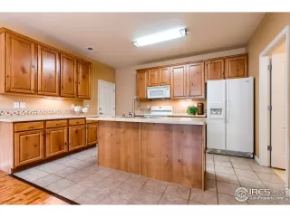 Photo #4: 920622 Listing