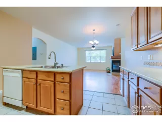 Photo #5: 920622 Listing