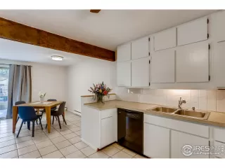 Photo #6: 920646 Listing