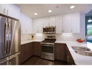 Photo #4: 920660 Listing