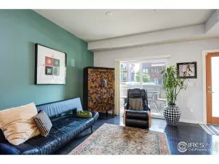 Photo #5: 920660 Listing