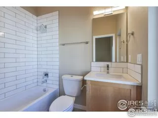 Photo #6: 920699 Listing