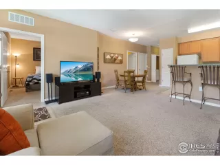 Photo #6: 920717 Listing 