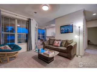 Photo #6: 920784 Listing