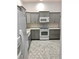 Photo #4: 920802 Listing