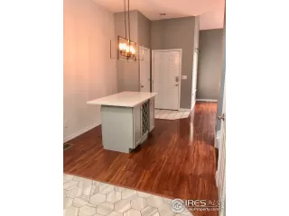 Photo #5: 920802 Listing