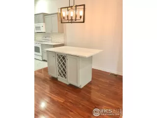 Photo #6: 920802 Listing