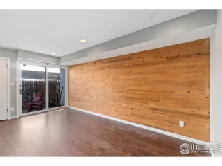 Photo #4: 920821 Listing