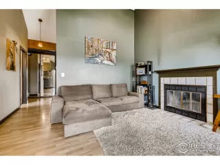 Photo #4: 920926 Listing 