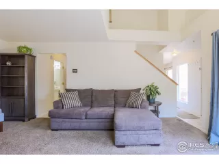 Photo #5: 920939 Listing