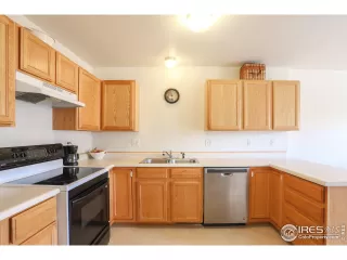 Photo #6: 920939 Listing