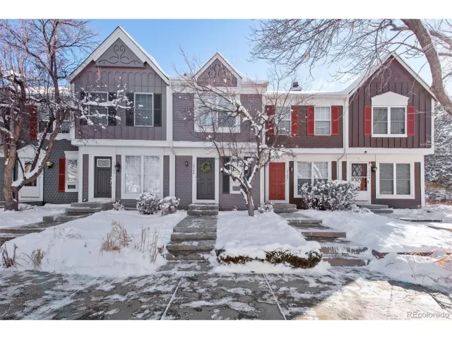 MLS: 9209896 Condo For Sale