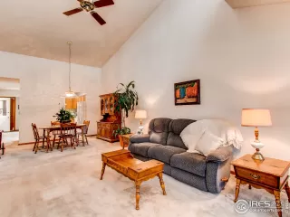 Photo #6: 921066 Listing