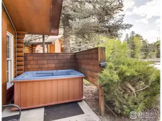 Photo #2: 921095 Listing