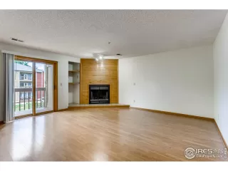 Photo #6: 921140 Listing