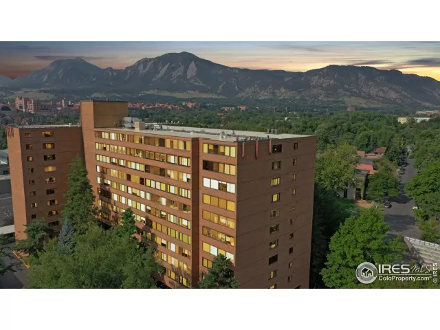 MLS: 921158 Condo For Sale