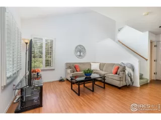 Photo #3: 921219 Listing