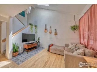 Photo #3: 921260 Listing