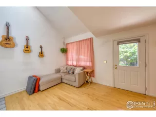 Photo #4: 921260 Listing