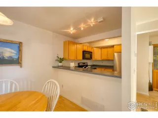 Photo #5: 921260 Listing