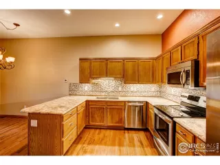 Photo #6: 921410 Listing