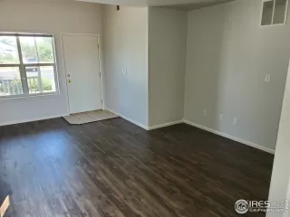 Photo #2: 921447 Listing