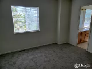 Photo #6: 921447 Listing