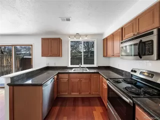 Photo #5: 9216774 Listing