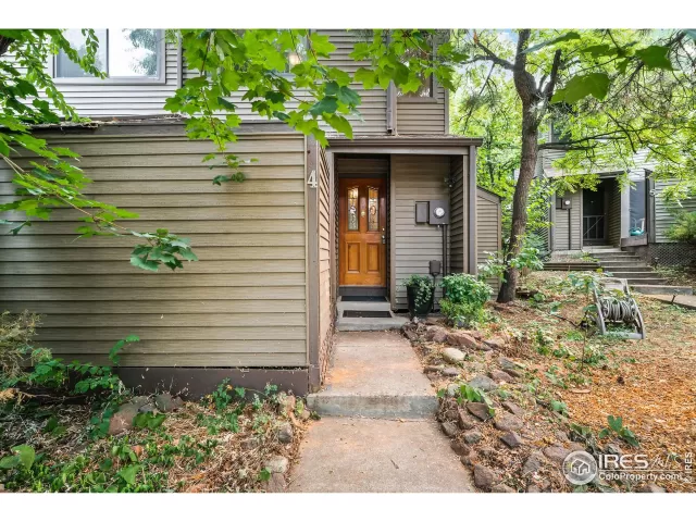 MLS: 921678 Condo For Sale