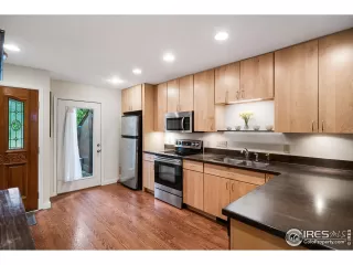 Photo #3: 921678 Listing 