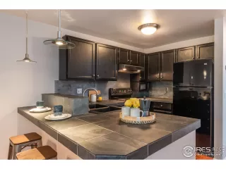 Photo #6: 921742 Listing