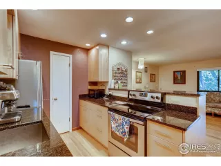 Photo #4: 921769 Listing 